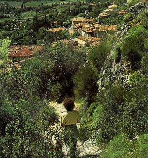 A day hike above the old village of Moustiers.